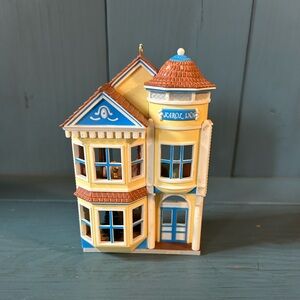Hallmark Keepsake Ornaments Victorian Inn Nostalgic Houses and Shops 2002 #19